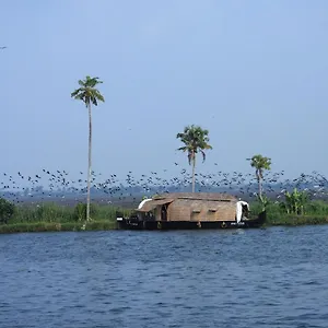 Abad Premium House Boat 2*, Kumarakom India
